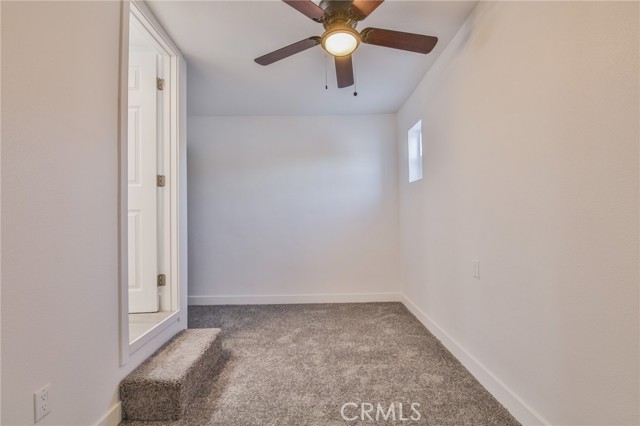 9218 Hooper Avenue, Los Angeles CA: https://media.crmls.org/medias/2f798d68-83c3-44ab-b095-03a78931a04f.jpg
