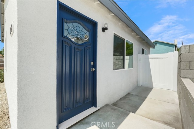 11062 Oneida Avenue, San Fernando CA: https://media.crmls.org/medias/2f79cf0c-9988-4908-87c4-47760fafbb49.jpg