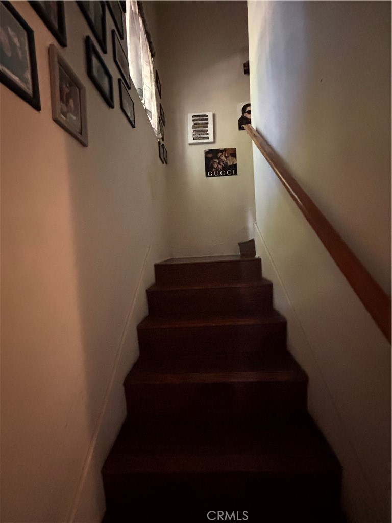 https://media.crmls.org/medias/2f79d546-1d37-4786-8dbc-21c60ad62869.jpg?preset=X-Large