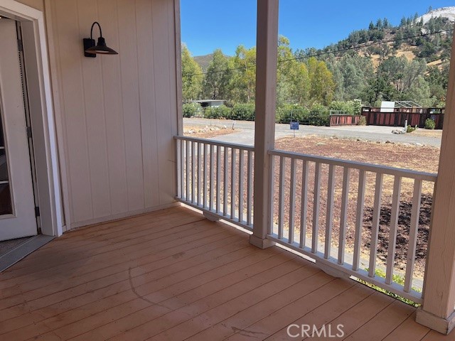 2924 Meadow Creek Road, Clearlake Oaks CA: https://media.crmls.org/medias/2f79d878-b5c9-49d2-9cf4-8c7cb90e0d3e.jpg