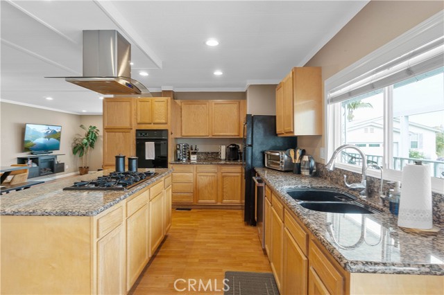 MLS# OC23093819