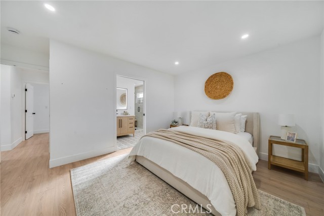 Detail Gallery Image 15 of 25 For 1608 Elm, Costa Mesa,  CA 92626 - 4 Beds | 2 Baths