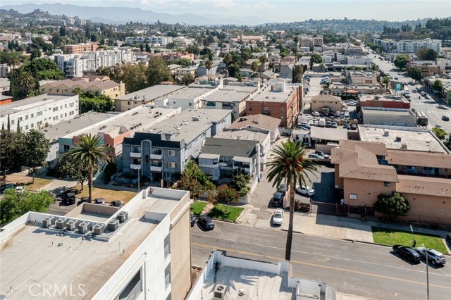 Detail Gallery Image 3 of 32 For 1716 3/4 Winona Bld, Los Angeles,  CA 90027 - 2 Beds | 2 Baths