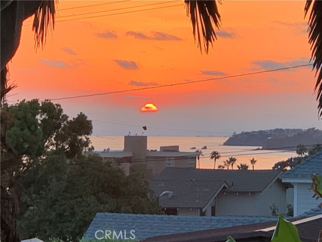 Front Image Thumbnail for CRLG26025261