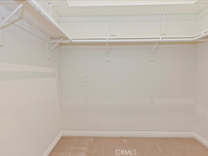 https://media.crmls.org/medias/2f7bcd87-c4df-4113-beaf-a93400b80dc6.jpg?preset=X-Large