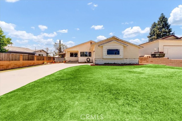 4825 Putter Lane, Bakersfield CA: https://media.crmls.org/medias/2f7c1de0-538a-48cb-86aa-8918603fda16.jpg