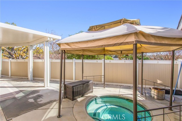 425 Sandalwood, Calimesa CA: https://media.crmls.org/medias/2f7c779e-a035-46b4-987e-8e5ed5c83e3a.jpg