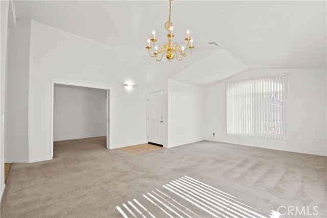 Detail Gallery Image 4 of 24 For 8910 Newcastle, Hesperia,  CA 92344 - 4 Beds | 3 Baths