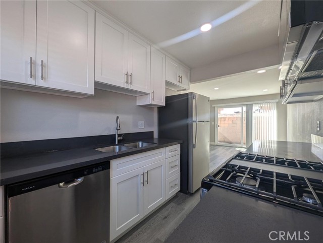 Detail Gallery Image 6 of 12 For 12128 Imperial Hwy #9,  Norwalk,  CA 90650 - 2 Beds | 1 Baths