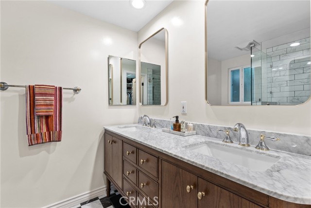 Detail Gallery Image 19 of 36 For 22736 Margarita Dr, Woodland Hills,  CA 91364 - 4 Beds | 2 Baths