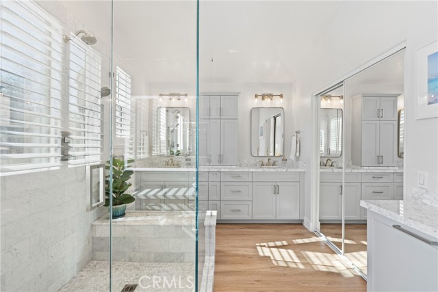 27811 Bloomfield Court, Valencia CA: https://media.crmls.org/medias/2f7ee06d-9f3e-4dd6-8787-ec757133fec0.jpg