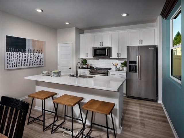 Detail Gallery Image 2 of 20 For 2165 Bergamot St, Redlands,  CA 92374 - 3 Beds | 2/1 Baths