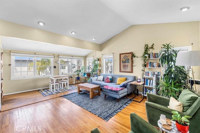 3512 Manhattan Avenue, Manhattan Beach, California 90266, 2 Bedrooms Bedrooms, ,2 BathroomsBathrooms,Residential,Sold,Manhattan Avenue,SB22078651