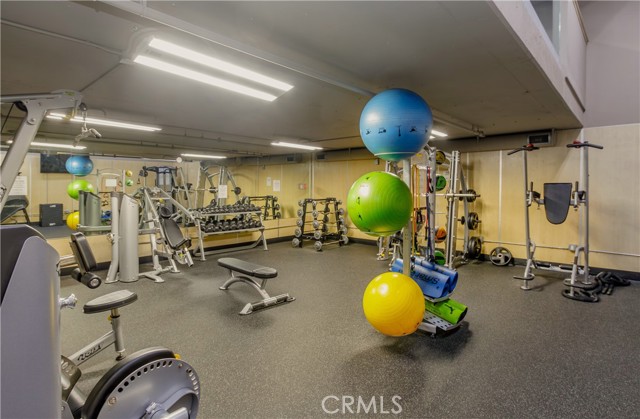 10982 Roebling Avenue, Westwood CA: https://media.crmls.org/medias/2f7f526e-36dc-4859-b606-07b6f3c9a731.jpg