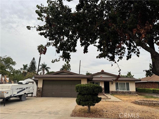 Detail Gallery Image 2 of 16 For 9603 Boxwood Ave, Fontana,  CA 92335 - 4 Beds | 2 Baths