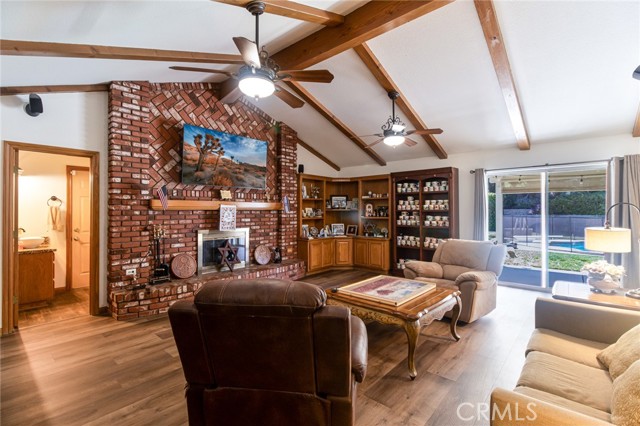 41653 62nd W Street, Palmdale CA: https://media.crmls.org/medias/2f7fd5d7-af5f-4cd6-a1bf-249c7275ecff.jpg