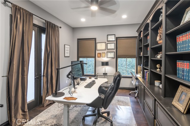 2159 Hathaway Avenue, Westlake Village CA: https://media.crmls.org/medias/2f8102fc-9c7a-4fbc-a73e-560cf0f7128d.jpg
