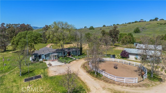 Detail Gallery Image 3 of 74 For 6060 Linne Rd, Paso Robles,  CA 93446 - 4 Beds | 4 Baths