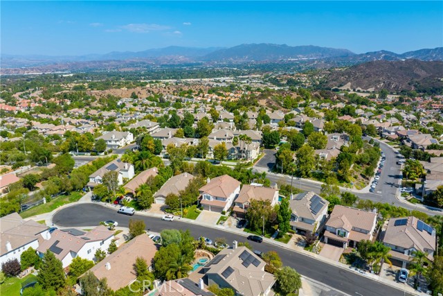 25614 Housman Place, Stevenson Ranch CA: https://media.crmls.org/medias/2f824206-b38d-41da-8546-174f0cae2349.jpg