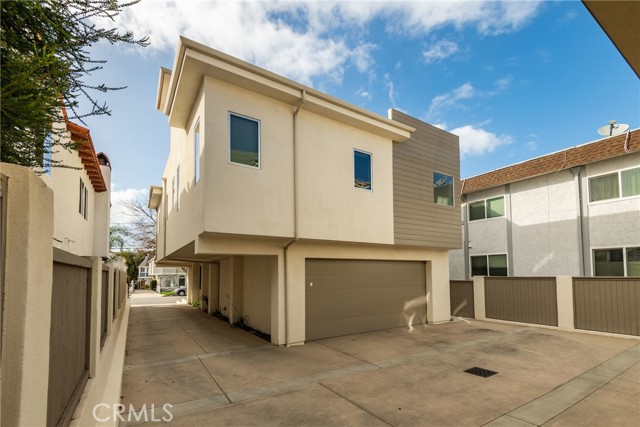 212 Irena Avenue, Redondo Beach, California 90277, 4 Bedrooms Bedrooms, ,2 BathroomsBathrooms,Residential,Sold,Irena,SB22030992