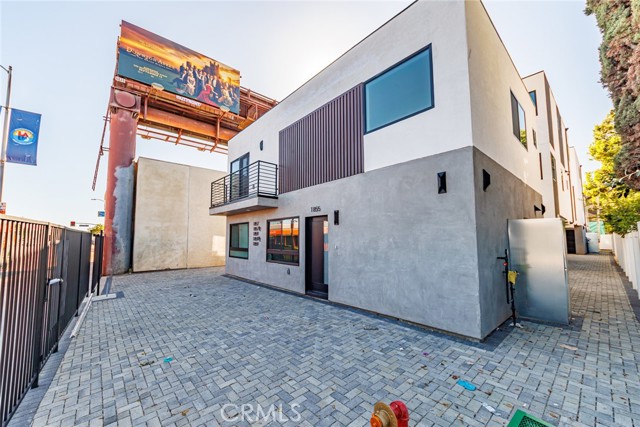 Detail Gallery Image 29 of 29 For 1859 Crenshaw Bld, Los Angeles,  CA 90019 - 4 Beds | 3 Baths