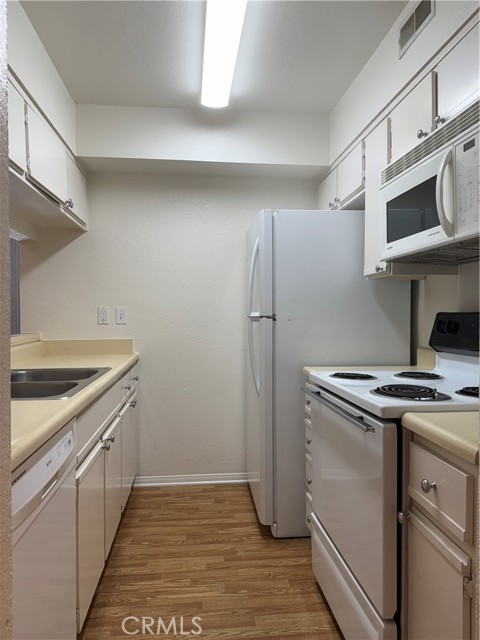 Detail Gallery Image 6 of 9 For 10655 Lemon #2401,  Rancho Cucamonga,  CA 91737 - 1 Beds | 1 Baths