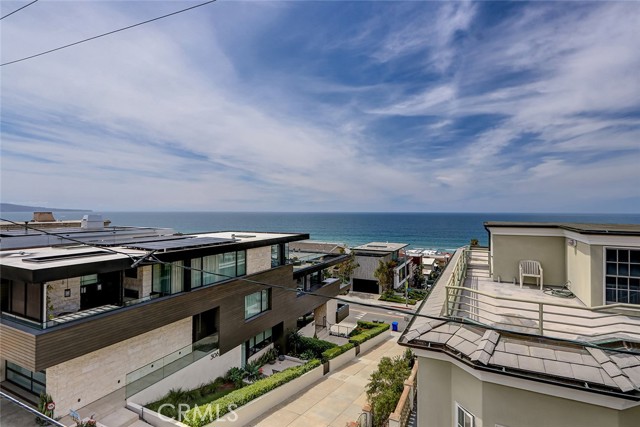 315 25th, Manhattan Beach, California 90266, 3 Bedrooms Bedrooms, ,3 BathroomsBathrooms,Residential,For Sale,25th,SB26081784