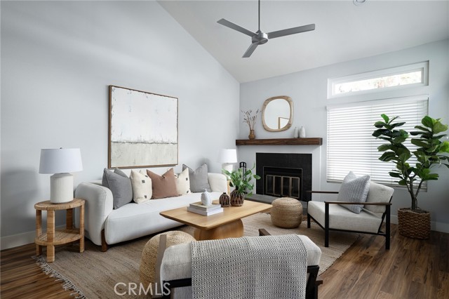 Front Image Thumbnail for CROC26022548