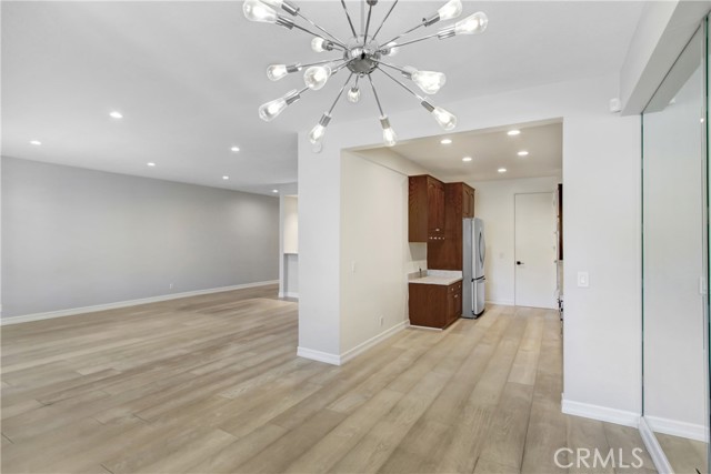 Detail Gallery Image 7 of 44 For 4949 Genesta Ave #104,  Encino,  CA 91316 - 2 Beds | 2 Baths