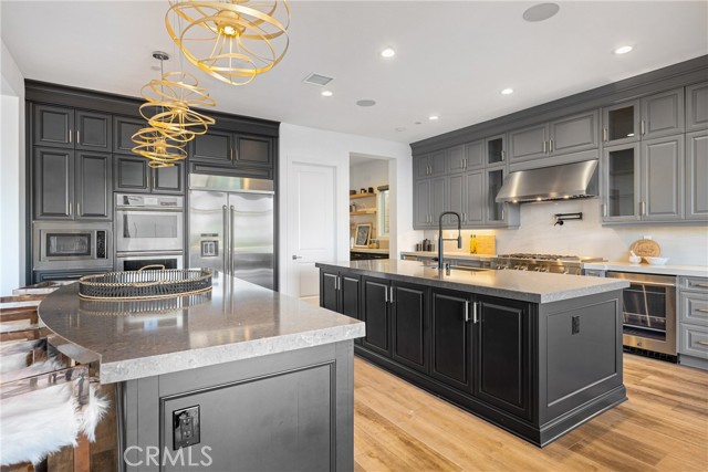 20436 W Liverpool Way, Porter Ranch CA: https://media.crmls.org/medias/2f8757aa-b8a8-45c9-a71d-076a113be235.jpg
