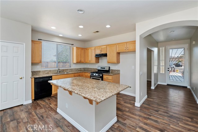 Detail Gallery Image 18 of 31 For 14849 Wigwam Ct, Victorville,  CA 92394 - 5 Beds | 3 Baths