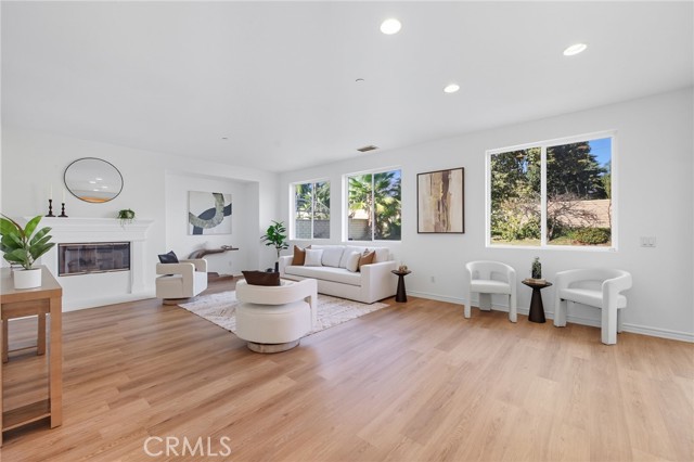 Detail Gallery Image 14 of 53 For 13346 Los Olivos Rd, Sylmar,  CA 91342 - 4 Beds | 4 Baths