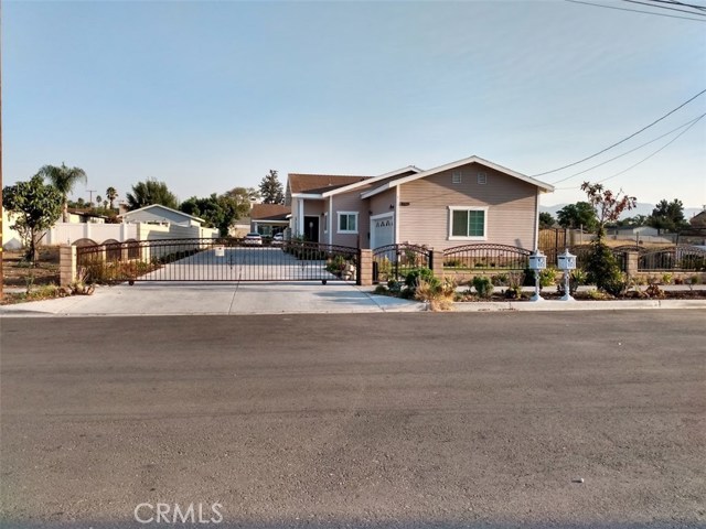 17528 Court St, Fontana, CA 92336