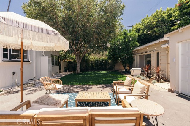 2319 S Corning Street, Los Angeles CA: https://media.crmls.org/medias/2f887081-61fd-4315-9c6d-95ea359c09b0.jpg
