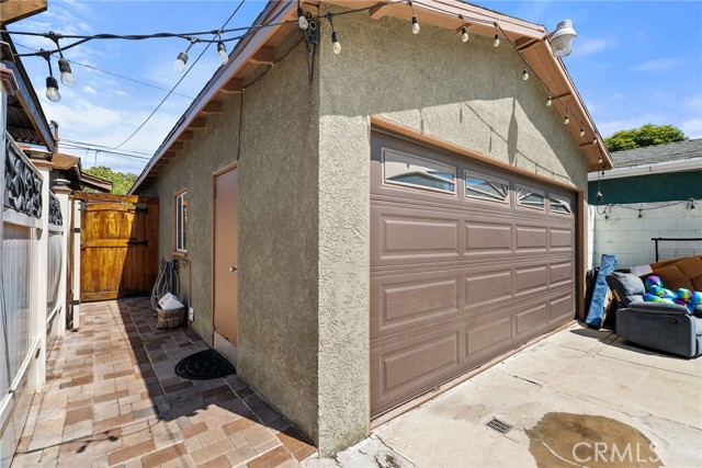 1876 Oregon Avenue, Long Beach CA: https://media.crmls.org/medias/2f8958f3-4db6-4afd-aa97-219fc669e7d4.jpg