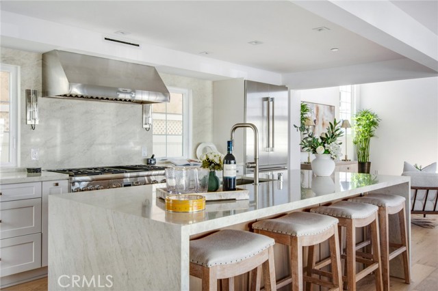 1103 Balboa Avenue, Newport Beach CA: https://media.crmls.org/medias/2f89a5b9-e25a-4b91-9816-0a9961d03d2e.jpg