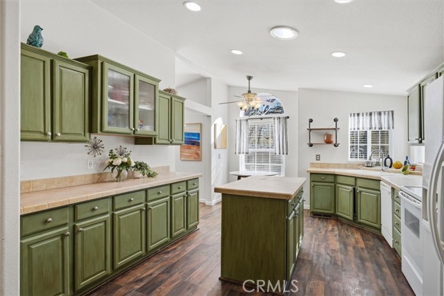 Detail Gallery Image 13 of 32 For 43555 Highway 41 #A15,  Oakhurst,  CA 93644 - 3 Beds | 2 Baths