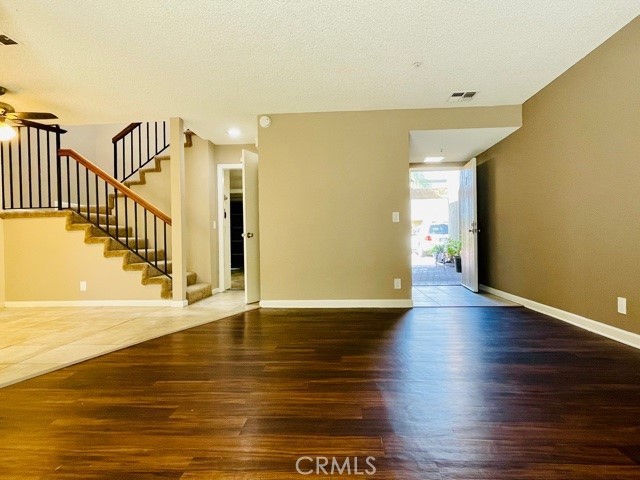 Detail Gallery Image 7 of 24 For 17181 Elm St #2,  Huntington Beach,  CA 92647 - 2 Beds | 1 Baths