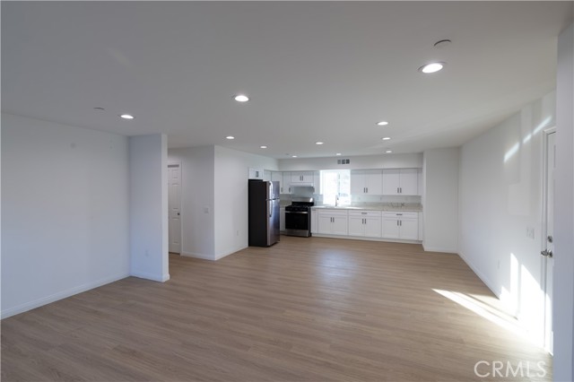 Detail Gallery Image 4 of 12 For 1202 E 3rd St, Santa Ana,  CA 92703 - 2 Beds | 2/1 Baths