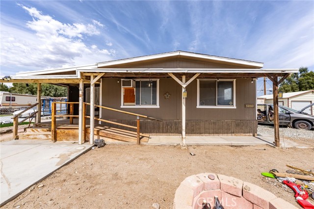 Detail Gallery Image 1 of 35 For 52102 Date Ave, Cabazon,  CA 92230 - 4 Beds | 2 Baths