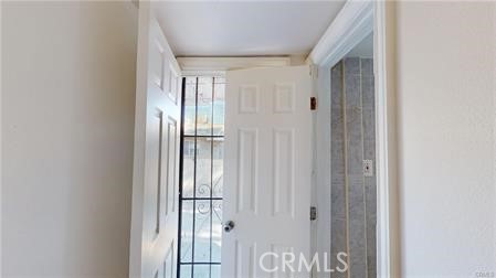https://media.crmls.org/medias/2f8b934e-aac2-4a32-ae67-c079aadf2012.jpg?preset=X-Large