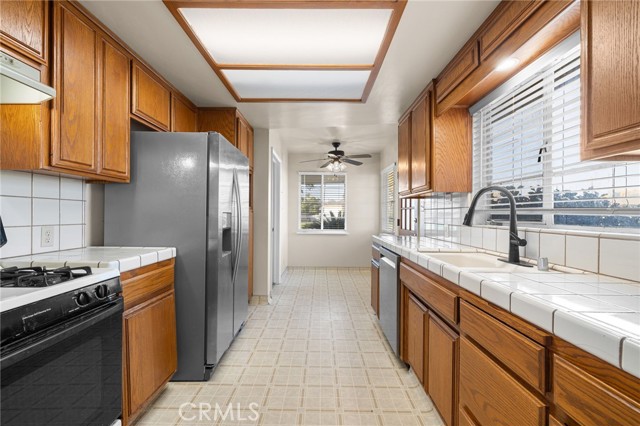 Detail Gallery Image 15 of 35 For 2816 Olympic Dr, Bakersfield,  CA 93308 - 3 Beds | 1/1 Baths