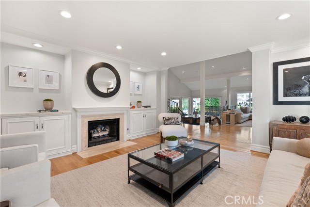 2567 Oakshore Drive, Westlake Village CA: https://media.crmls.org/medias/2f8c54dc-afd1-4819-8021-01d165e59aec.jpg