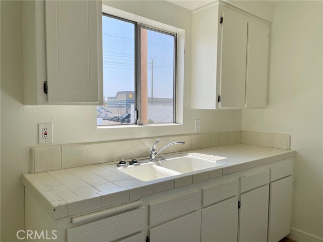 4777 W 132nd Street, Hawthorne CA: https://media.crmls.org/medias/2f8c6594-1102-4c4e-8120-396beb7ec387.jpg