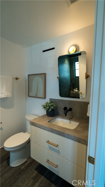 Detail Gallery Image 16 of 24 For 519 Narcissus Ave, Corona Del Mar,  CA 92625 - 3 Beds | 3 Baths