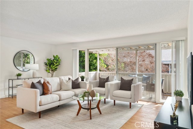 225 Avenida Majorca, Laguna Woods CA: https://media.crmls.org/medias/2f8cbe99-6486-4d39-89a7-421291cf815b.jpg