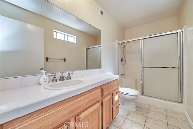 Detail Gallery Image 13 of 30 For 200 S Reno St #210,  Los Angeles,  CA 90057 - 2 Beds | 2 Baths