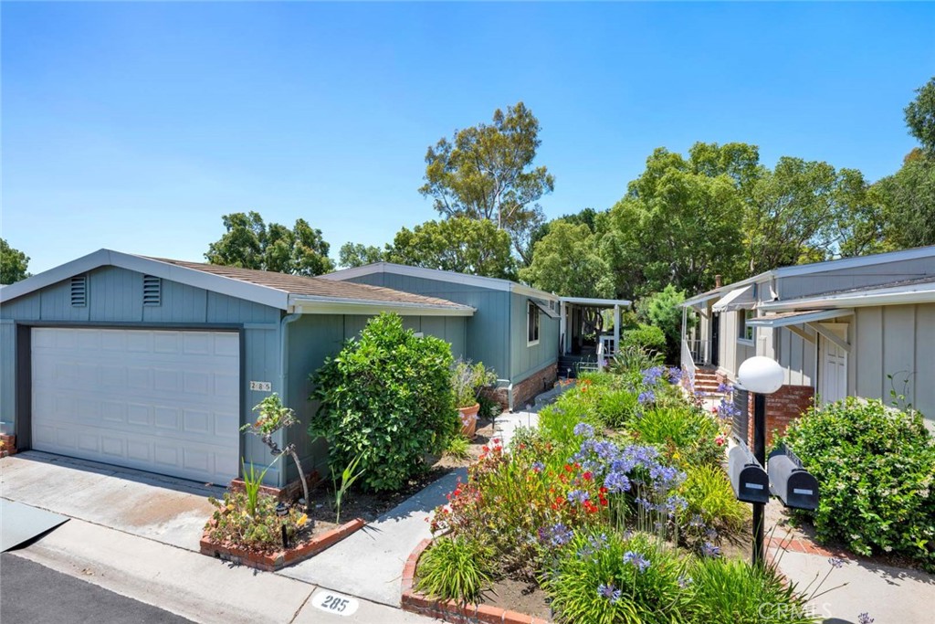 5200 Irvine Blvd. #285