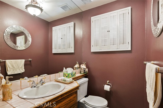 Detail Gallery Image 28 of 40 For 18850 Hatteras St #5,  Tarzana,  CA 91356 - 3 Beds | 2/1 Baths