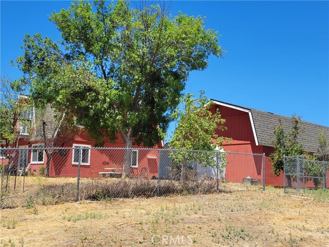 59120 Coyote Canyon Road, Anza CA: https://media.crmls.org/medias/2f8e80cc-9507-4be8-973a-79a1a12ea9cc.jpg